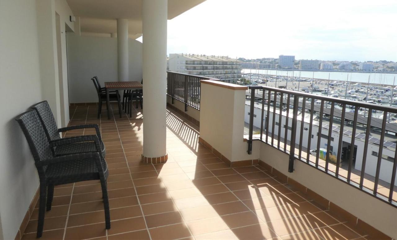 Apartaments Club Nautic L' Escala Exteriör bild