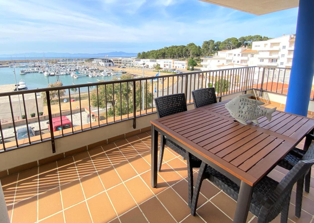 Apartaments Club Nautic L' Escala Exteriör bild