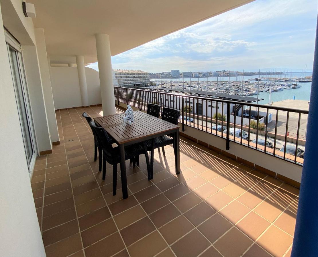 Apartaments Club Nautic L' Escala Exteriör bild
