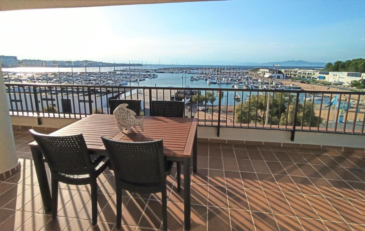 Apartaments Club Nautic L' Escala Exteriör bild